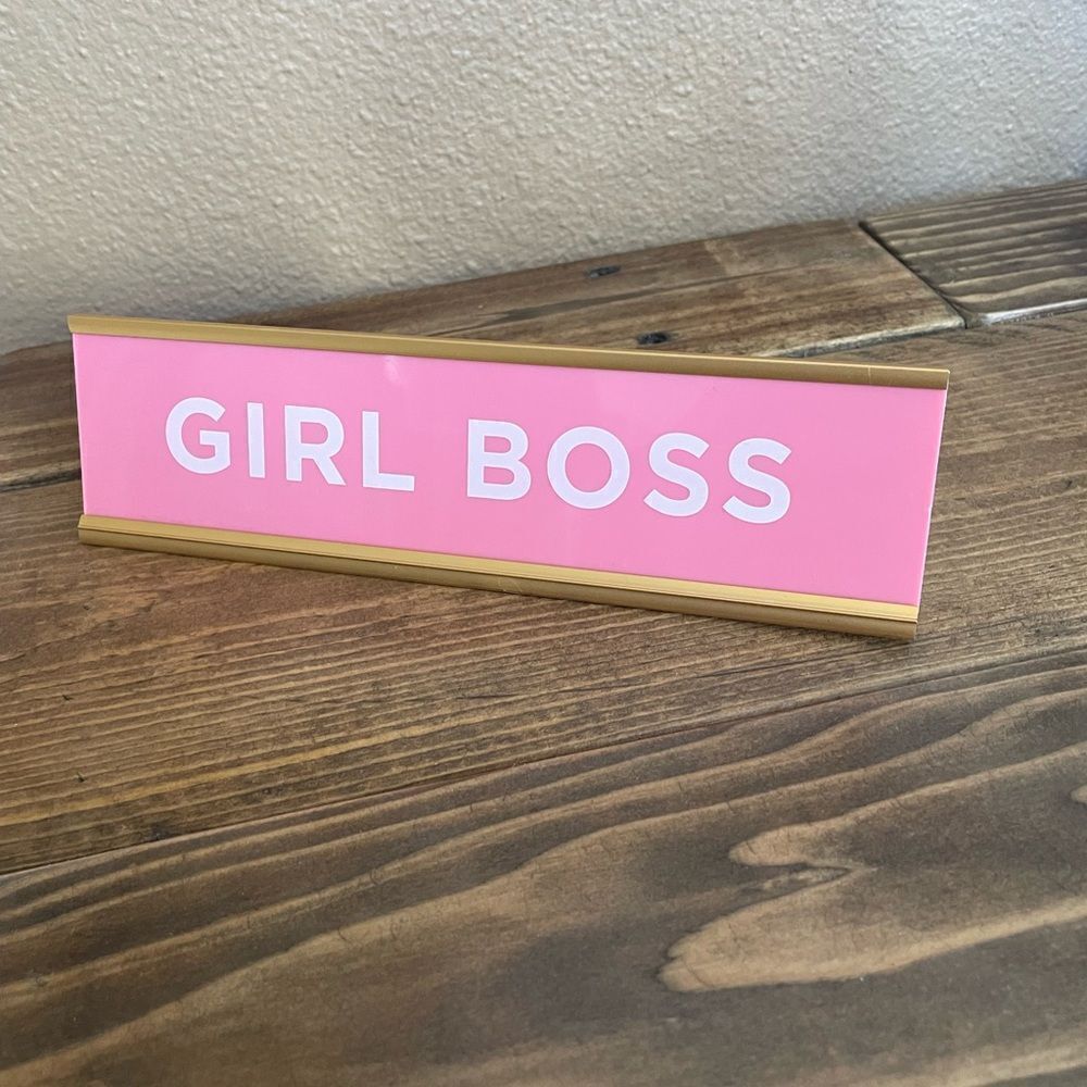 Girl Boss Desk Sign - Picture 10 of 10